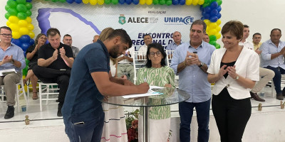 Câmara de Arneiroz e a Assembléia Legislativa celebram Convênio.