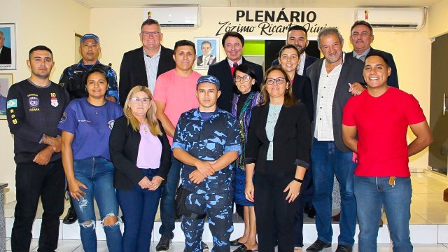 Vereadores Aprovam Projeto do Poder Executivo que Concede Gratificação de Risco de Vida a Guarda Municipal de Arneiroz.