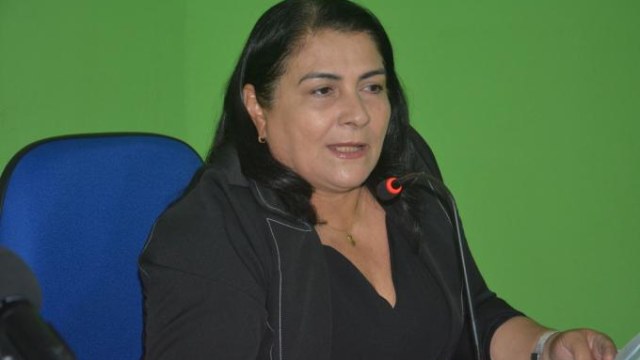 REQUERIMENTO SUGERE AUDIÊNCIA PÚBLICA COM A COMUNIDADE PARA TRATAR SOBRE OS ANIMAIS SOLTOS NAS VIAS PÚBLICAS DE ARNEIROZ.