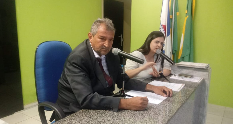  Legislativo realiza sessão extraordinária